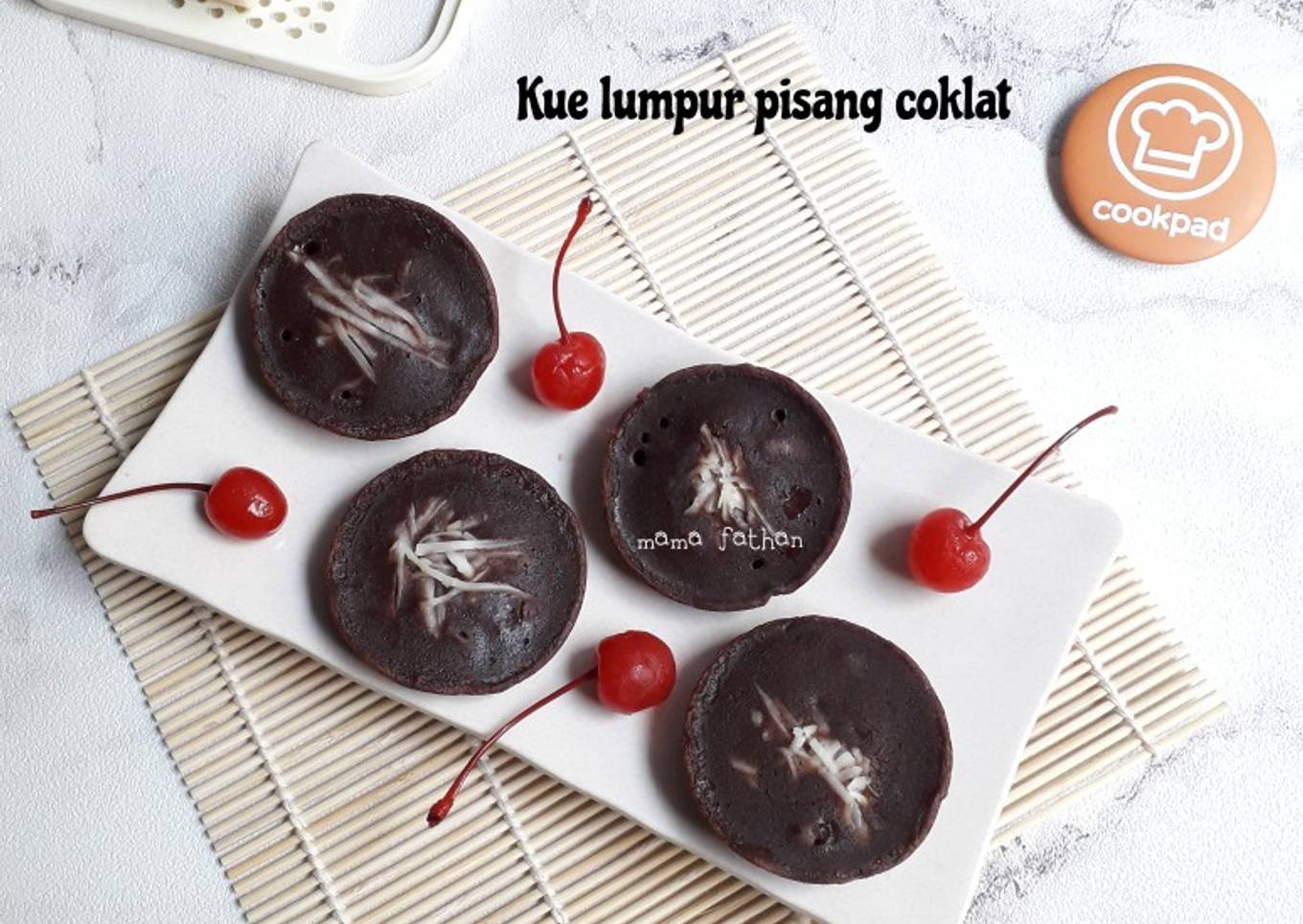 Kue lumpur pisang coklat