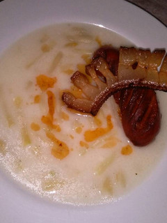 Zöldbab főzelék, sült, csípős debrecenivel recept fotója