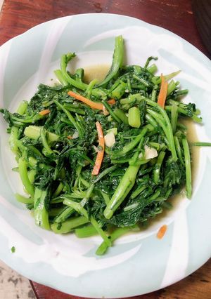 蒜炒山茼蒿 的食譜成品照片