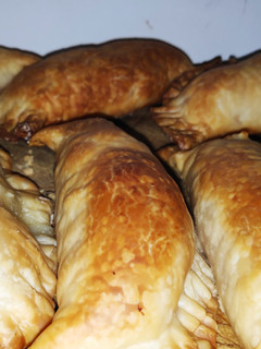 Una foto de Empanadas de jamón y queso