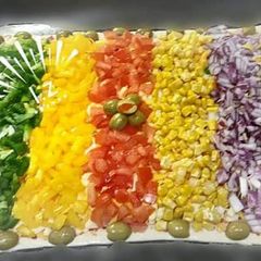 A picture of 🍕🌈 Rainbow Pizza 🌈🍕.