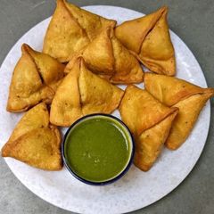 Homemade samosa recipe | how to make samosa | aloo samosa A picture of Homemade samosa recipe | how to make samosa | aloo samosa.