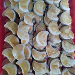 รูปของ Kue kacang
