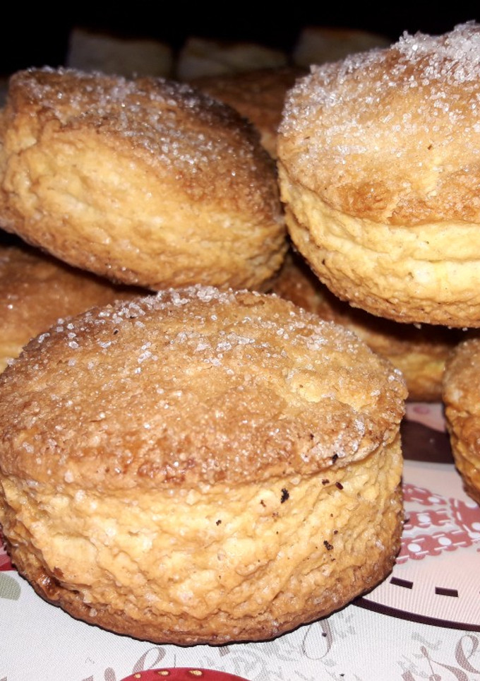 Una foto de Scones dulces con aceite