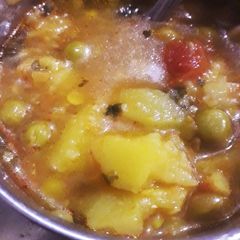 Aloo tamatar ki sabzi A picture of Aloo tamatar ki sabzi.