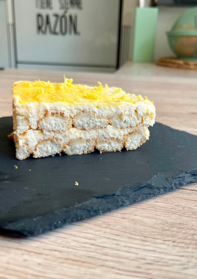 Una foto de Tiramisú de limón