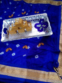 મોહનથાળ (Mohanthal Recipe In Gujarati) રેસીપી મુખ્ય ફોટો