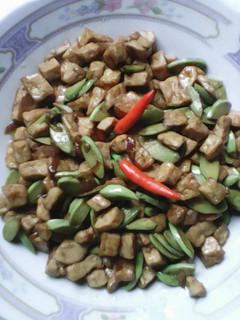 Foto resep Oseng petai tahu bumbu iris