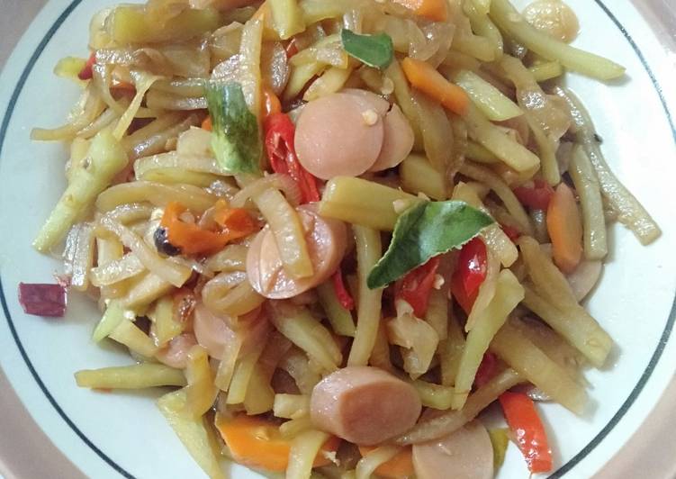 Bagaimana memasak Tumis Labu Siam Lada Hitam Daun Jeruk yang Menggugah Selera