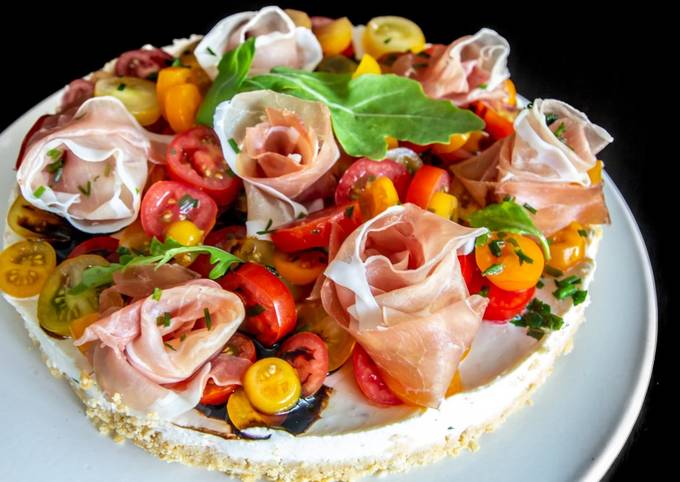 Recette de Parfait Cheesecake aux tomates et roses de jambon cru