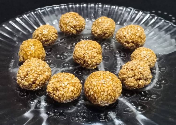 Recipe of Homemade Sesame seeds ladoo