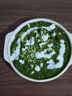 પાલક પનીર (Palak Paneer Recipe In Gujarati) રેસીપી મુખ્ય ફોટો