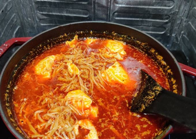 Steps to Make Quick Sundubu Jjigae (순두부찌개) Korean tofu stew
