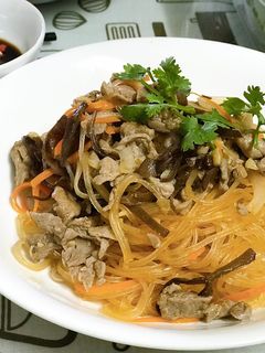Hình của món Miến xào bò.