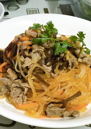 Hình của món Miến xào bò.