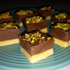 A picture of Chocolate Vanilla layer bufri.