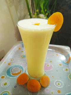 A picture of Apricot shake.