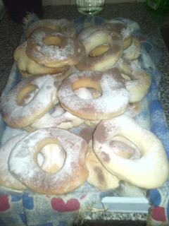 Una foto de Donas sin manteca al horno!💜