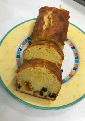 A picture of Fruits pound cake.
