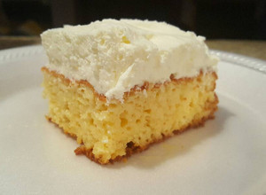 A picture of Rum Chata Whipped Cream.
