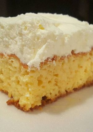 A picture of Rum Chata Whipped Cream.