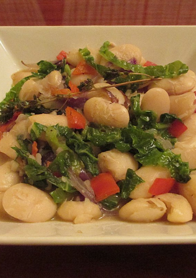 Una foto de Judiones con verduras- vegano