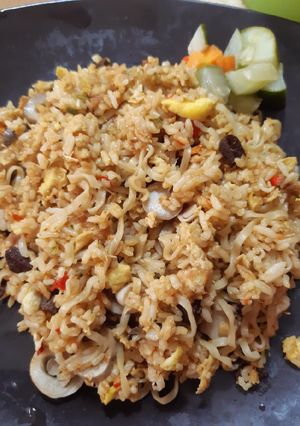 Foto resep Nasi Magelangan Nasi Sisa pakai Indomie Real Meat Ayam Jamur