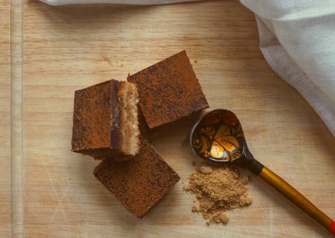 How to Make Homemade Dark Chocolate Caramel Slices