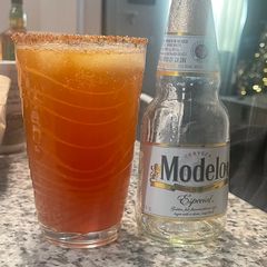 A picture of Clamato Mix (Mi Chelada).