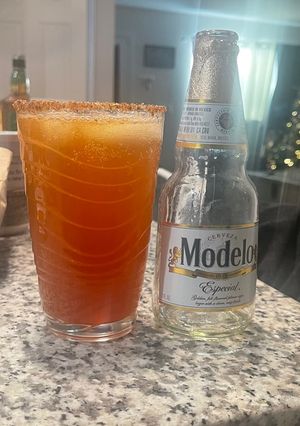 A picture of Clamato Mix (Mi Chelada).