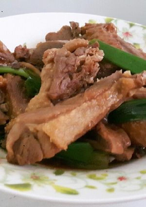炒鴨肉 的食譜成品照片