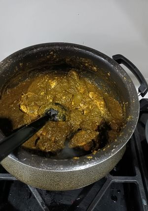 पालक की मुर्ग मुसल्लम (palak ki Murgh musallam recipe in hindi) रेसिपी मुख्य फोटो