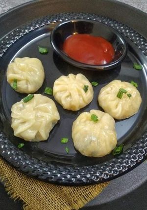 मोमो (momo recipe in Hindi) रेसिपी मुख्य फोटो