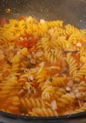 O poză a rețetei Paste cu fructe de mare.