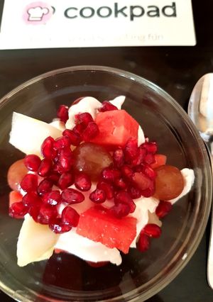 A picture of My Grape, Melon with Authentic Greek Yogurt. 😚.