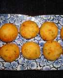 Potato balls with prosciutto and mozarrella cheese