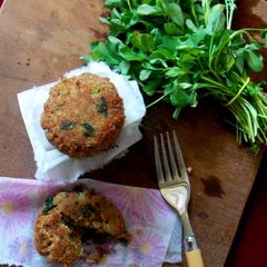 A picture of Soya and Methi Cutlets / Soya and Fenugreek leaves patties.