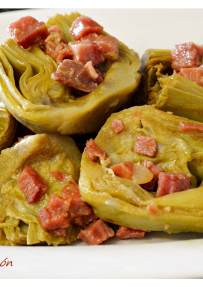 Una foto de Alcachofas con jamón. (Thermomix)