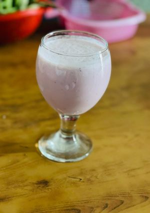 A picture of Strawberry Shake.