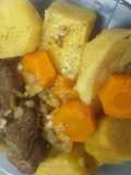 Roast beef con verduras en olla a presión