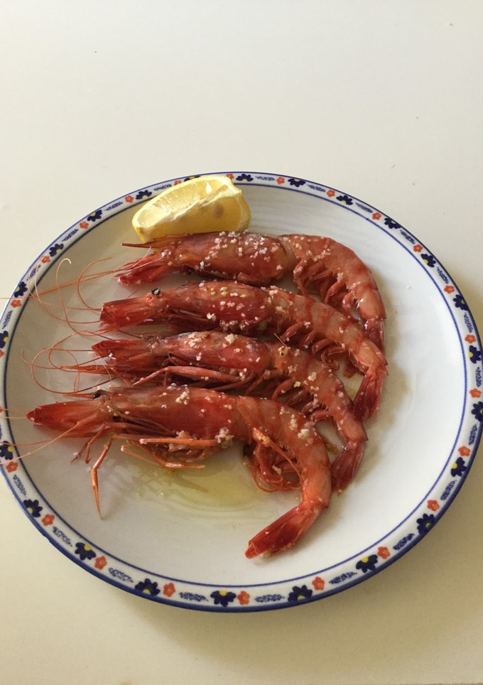 Una foto de Gambas Rojas a la plancha