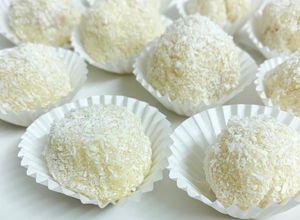 Une photo de Truffes noix de coco chocolat blanc façon raffaelo