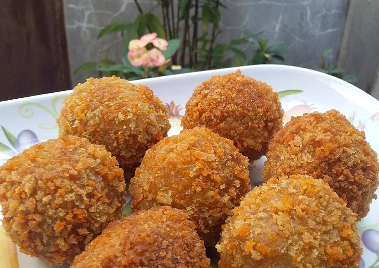 Resep: EnakBola-bola pisang isi coklat