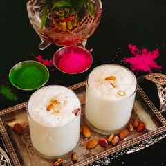 A picture of Punjabi lassi.