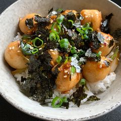 A picture of Fish Balls Rice Bowl with Garlic Butter & Soy Sauce.