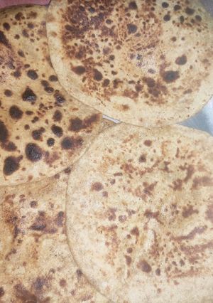 मसाला पराठा (Masala Paratha recipe in hindi) रेसिपी मुख्य फोटो
