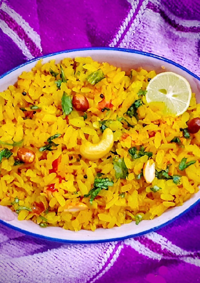 A picture of Kanda poha.