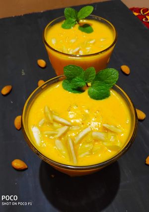 A picture of Carrot Yogurt Sunshine smoothie.