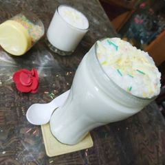 A picture of Sweet and lache curd lassi.