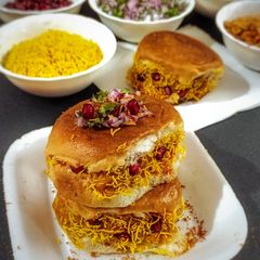A picture of Kacchi Dabeli.